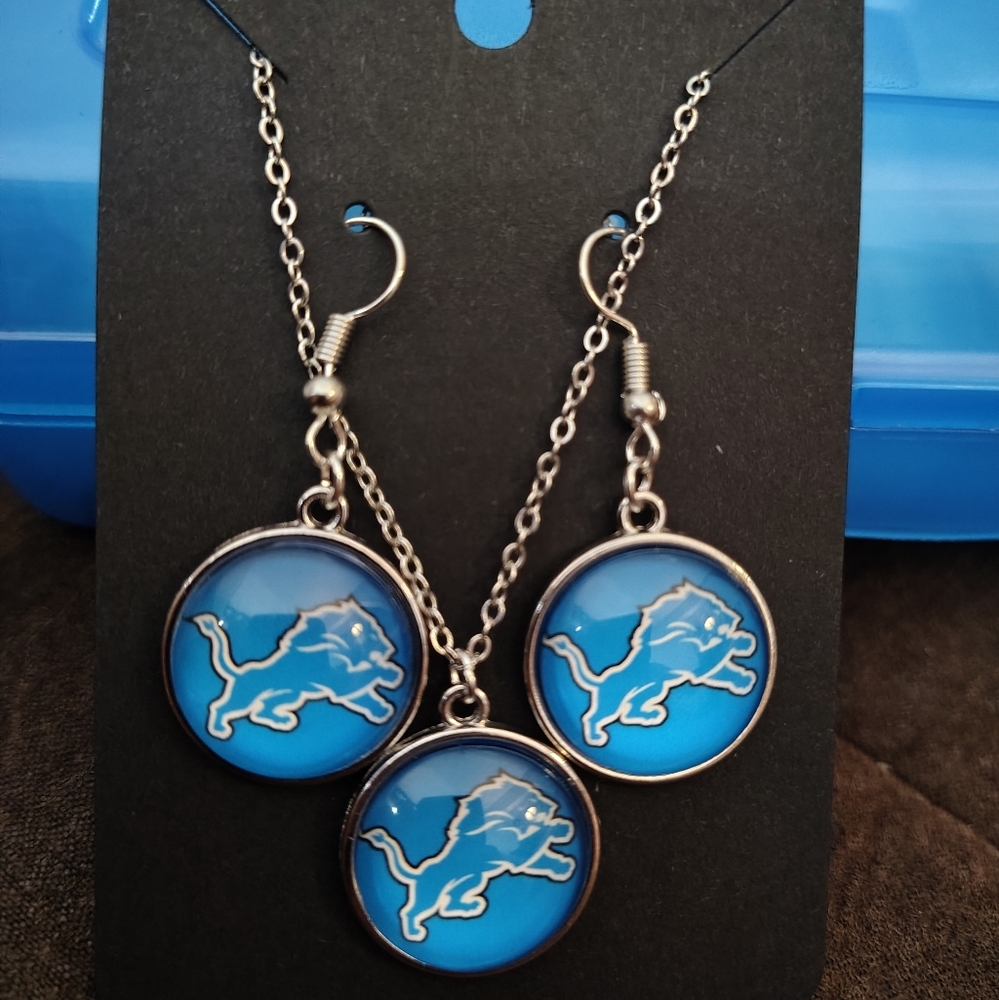 Blue And White Detroit Lions Pendant Necklace and Earrings Set
